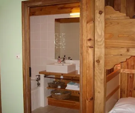 Hotell Logis De La Hulotte
